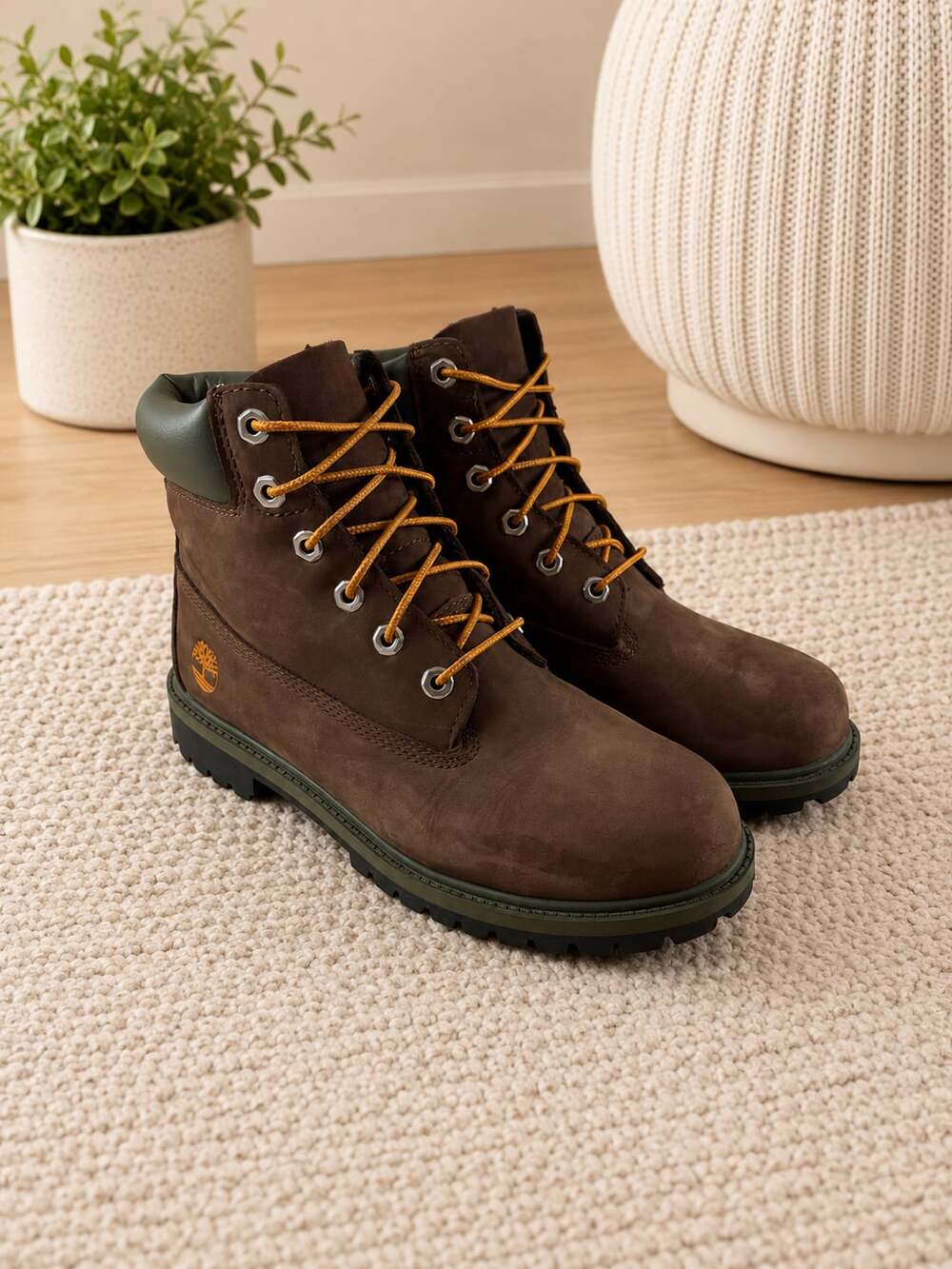 Timberland 6 Inch Premium Boots Dark Brown Nubuck Boys Youth 6 TB0A5TC7
